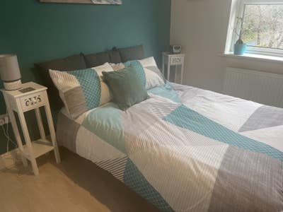 Single room with live in landlord Main Photo