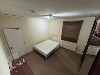 Good size double room with fitted wardrobes.  Main Photo