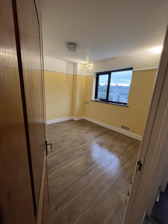 Bedroom to rent SE2  Main Photo