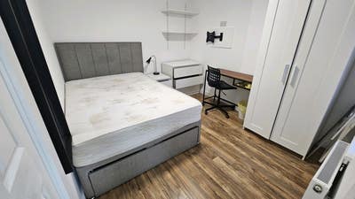 En-suite rooms, close to Uni.City centre transport Main Photo