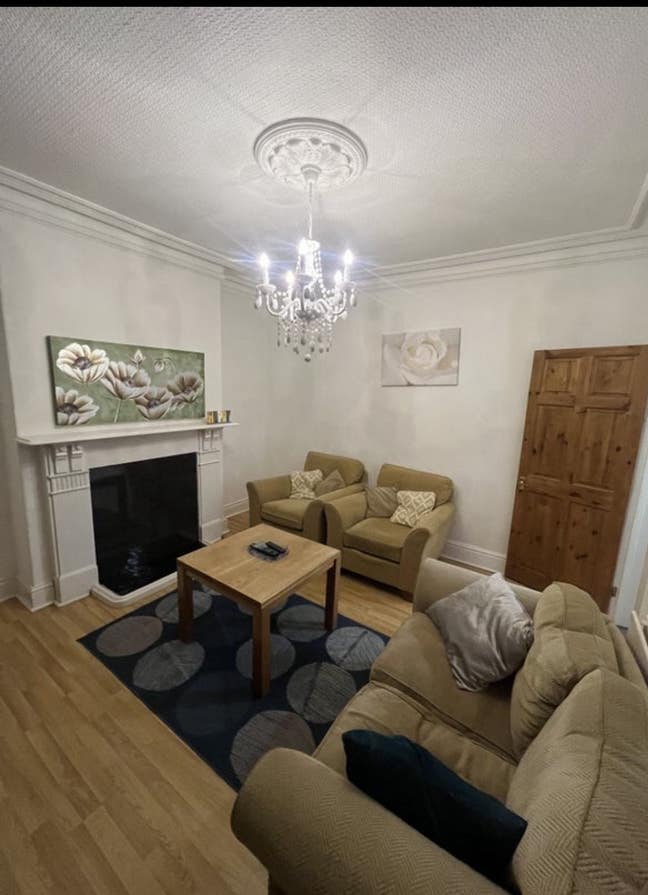 Close to train station and town  Main Photo