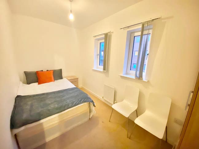 Spacious Double Room in B15, near City Centre!  Main Photo