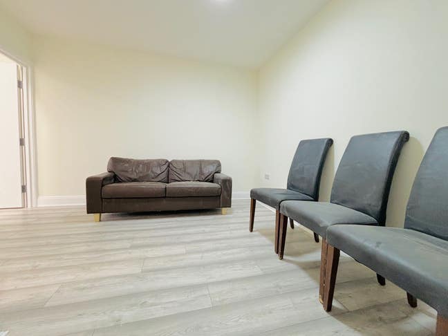 Newly Refurbished Double Room in E1 Main Photo