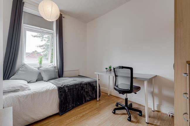 🏡 Single room available | All bills included  Main Photo