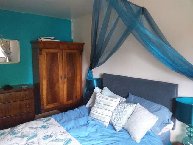 Large, warm double room for let Main Photo