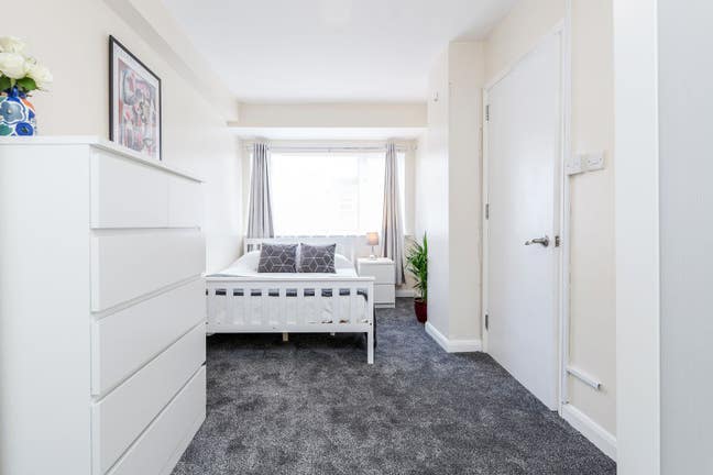 Modern, Clean, Safe, Secure Double (AW) Main Photo