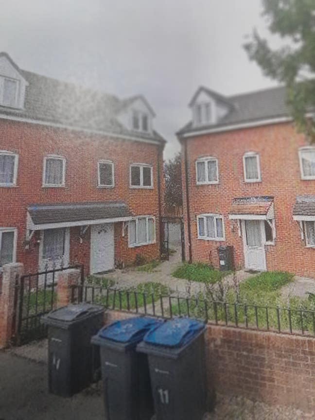 1 large bedroom Available To Let Main Photo