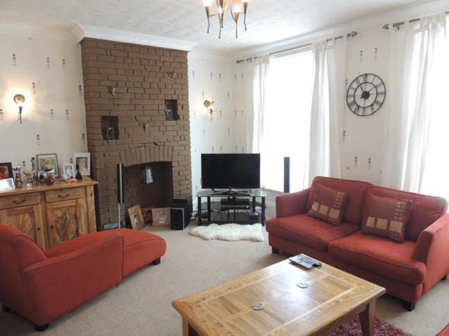 Main Room in a Flat Share Main Photo