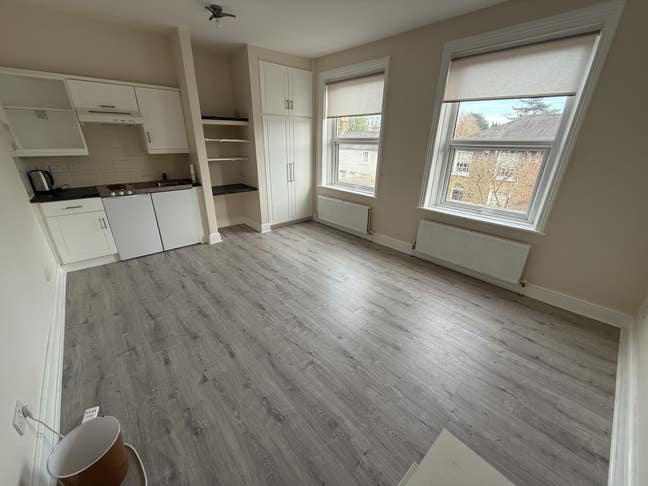 Double Room with Kitchenette - Winchmore Hill Main Photo