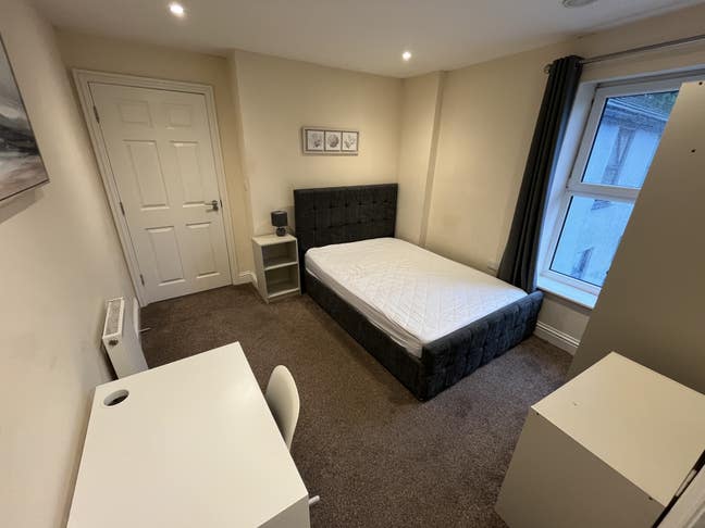 Double en-suite room to rent Main Photo