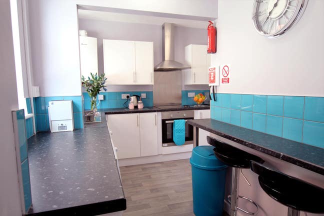 Fantastic rooms close to the town centre Main Photo