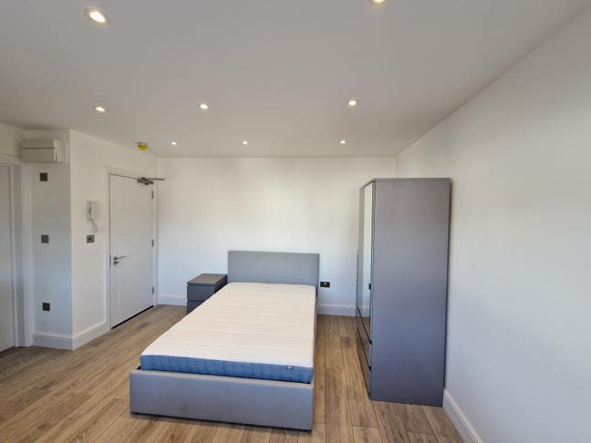 Brand New Studio To Rent In West Acton  Main Photo