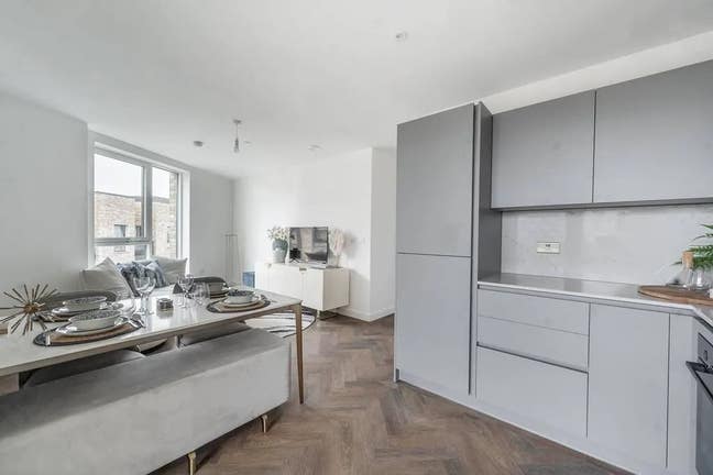 Flat 3, Lynne Court, London, SW20 Main Photo