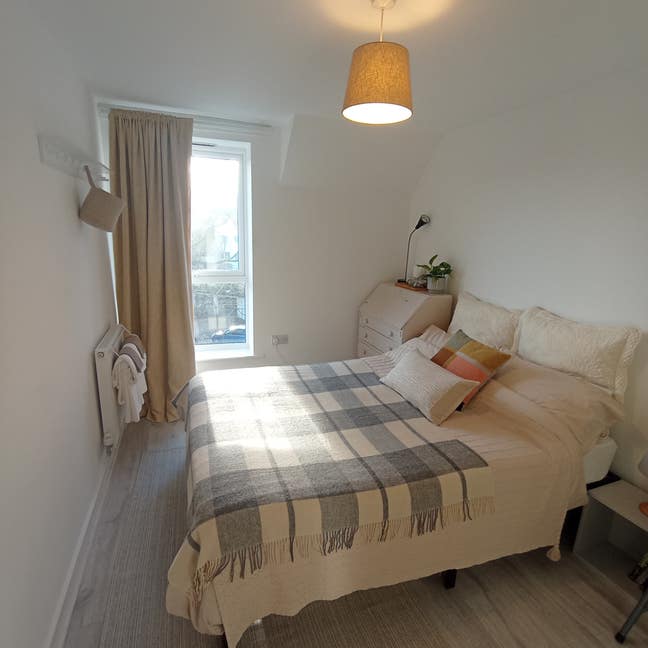 Cosy room in terraced house Main Photo