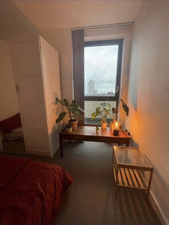 Room for Rent in Stunning Penthouse Apartment Main Photo