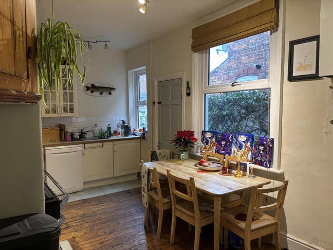 Double room in friendly Chorlotn houseshare Main Photo