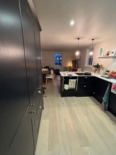 Double room & own bathroom! All options considered Main Photo