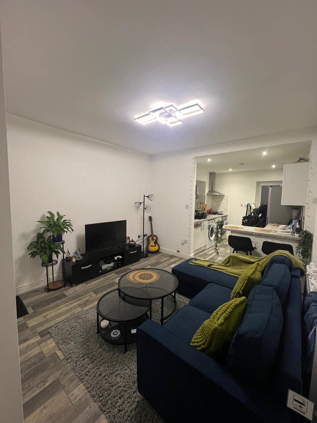 1 double bedroom available  Main Photo