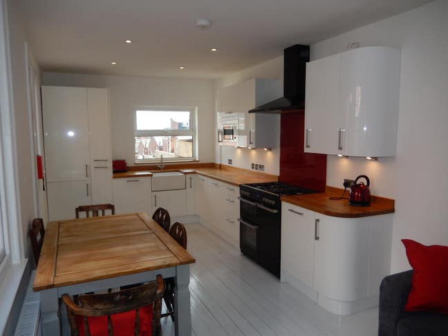 Large Double room in Exeter House Share Main Photo