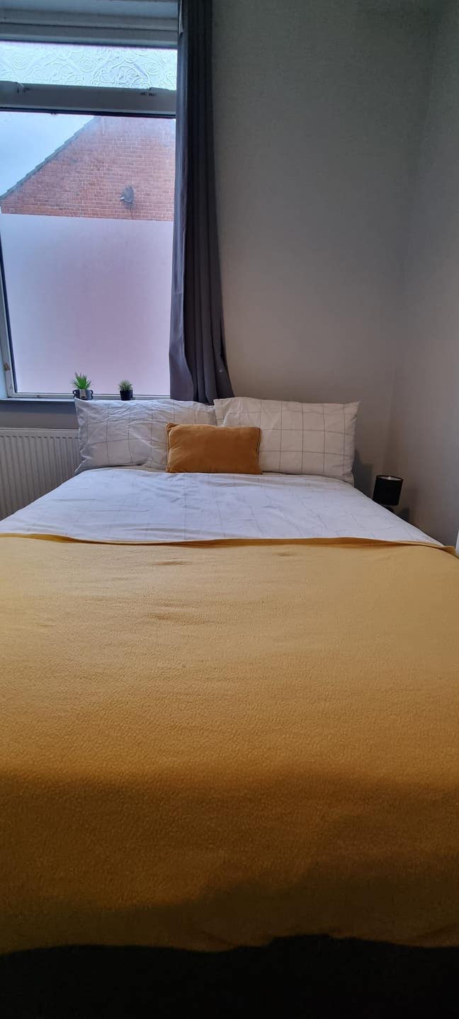 En-suite double rooms, fantastic Location Main Photo