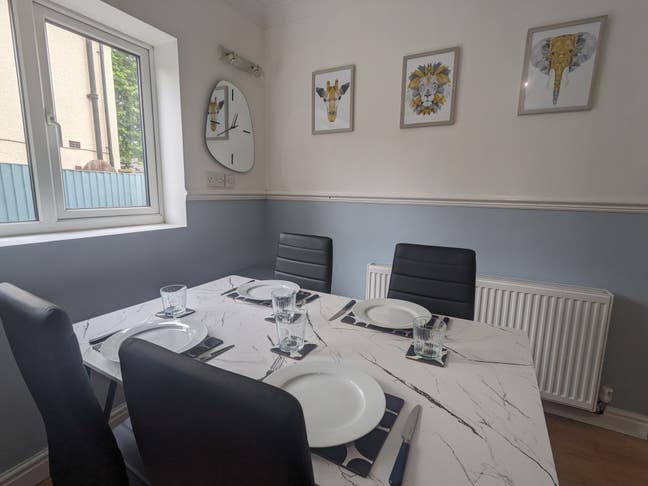 ** Look No Further** Best Rooms in Chesterfield Main Photo