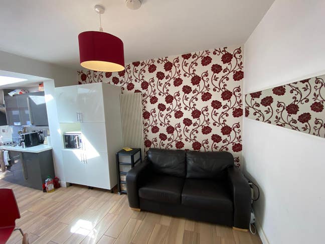 One Double Bed with Ensuite Available Main Photo