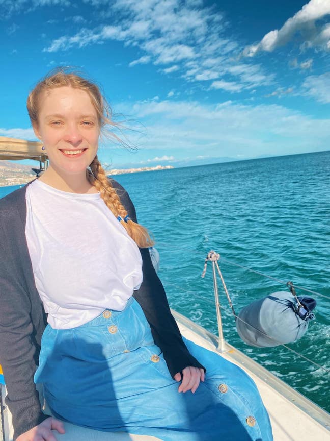 Looking for Central(ish) Flat Main Photo