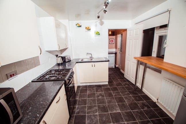 Double Bedroom in East Croydon Main Photo