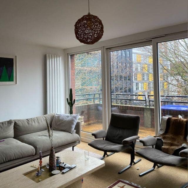 King size room right by Old Street station Main Photo