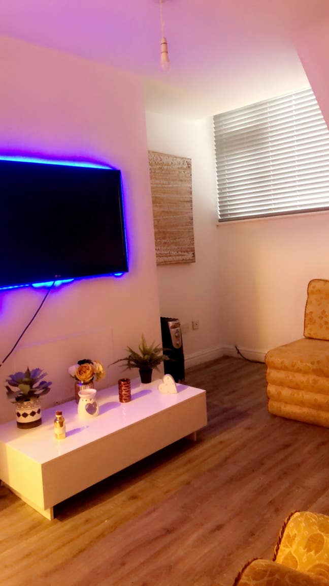 Fully furnished one bedroom flat B17  Main Photo