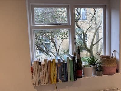 Lovely small double room in end-terrace house Main Photo