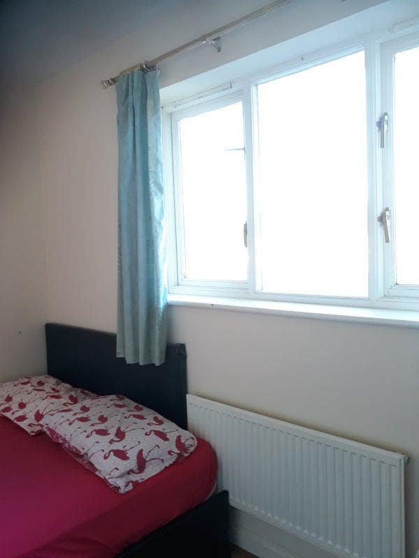 A double bedroom and a single room available.  Main Photo