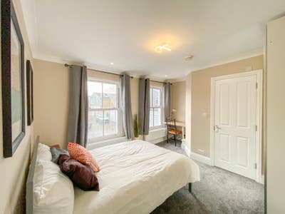 💫 Stunning En-Suite Room in Central East Croydon! Main Photo