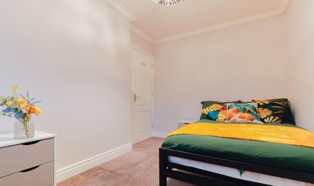 Perfect double bedroom Main Photo