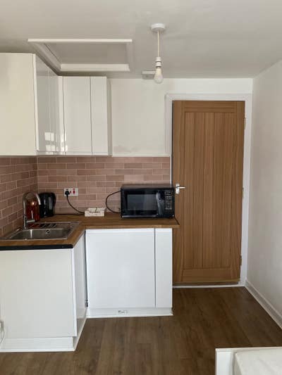 Studio Flat  Main Photo