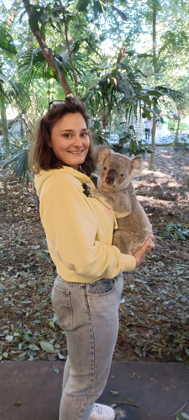 Room wanted for working professional female Main Photo