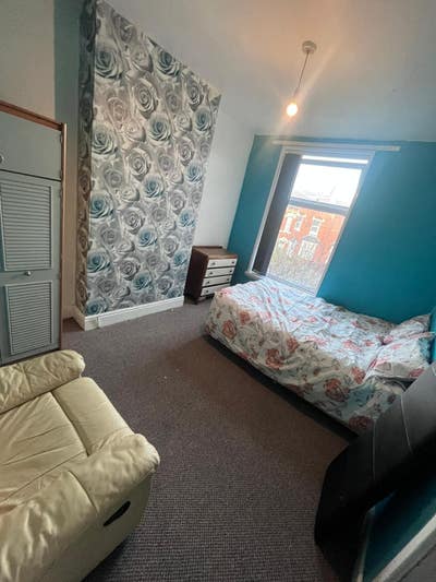 Room 4, Bach Mill Drive, B28 0XN Main Photo