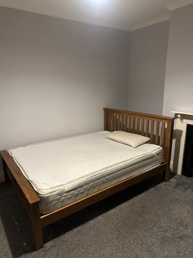 Room for rent Main Photo