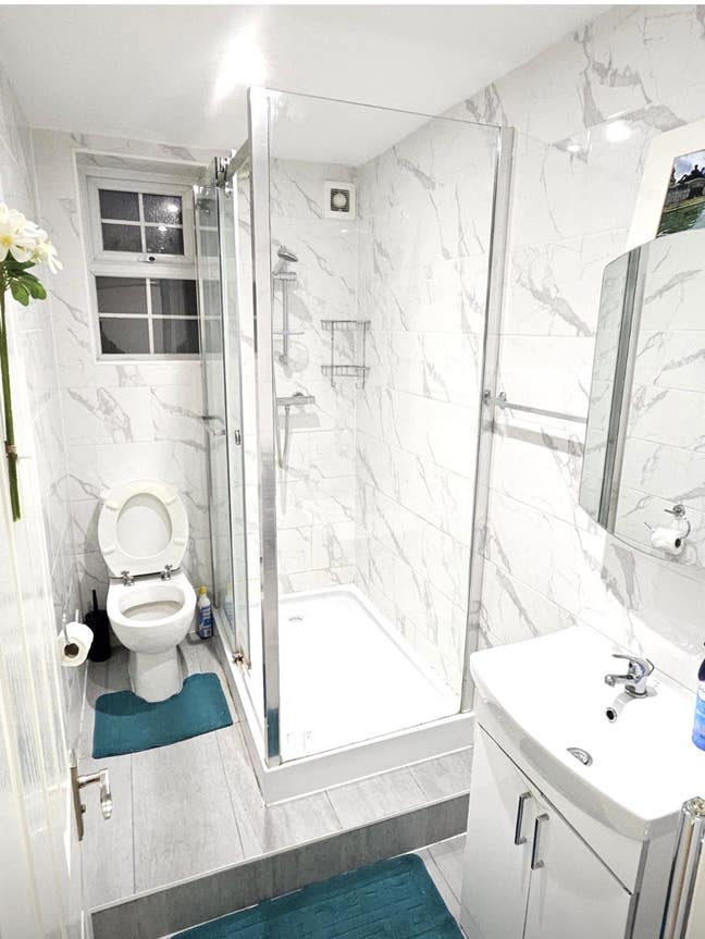 Modern apartment in Zone 2 Main Photo