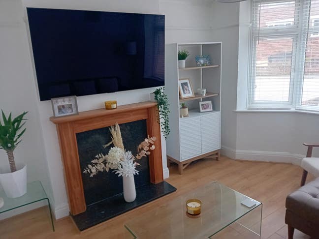 Beautiful large home Main Photo