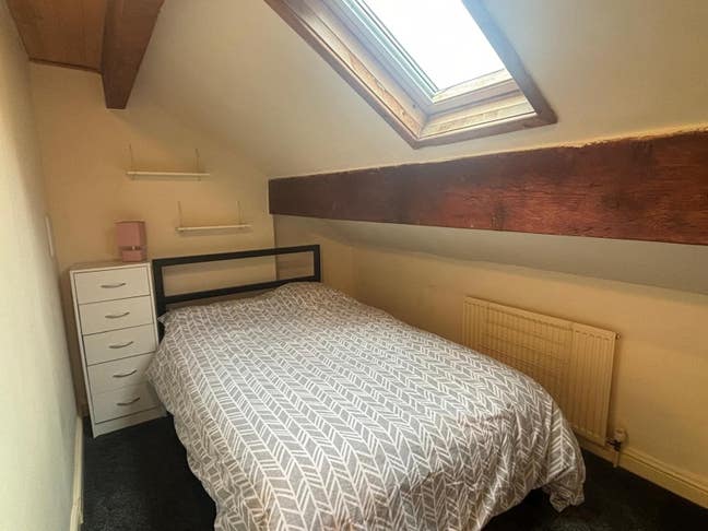 Double Room in Ingrow BD21  Main Photo