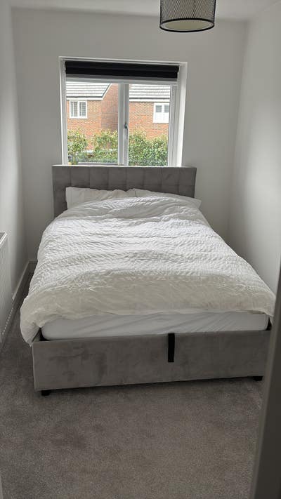 1 double bedroom all bills included  Main Photo