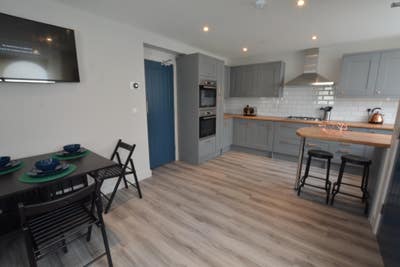 Peaceful, Friendly House Share in Great Location Main Photo