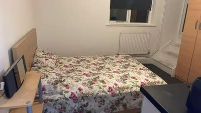 Studio flat to let in East Molesey inclusive bills Main Photo