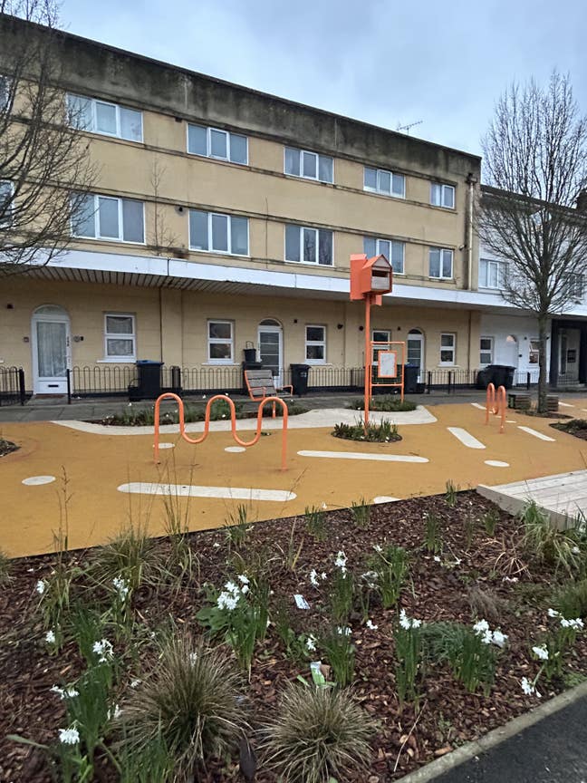 Double bedroom available in a nice neighbourhood Main Photo