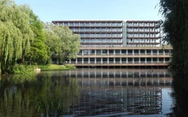 En-Suite Double Room - Lakeshore Drive Main Photo