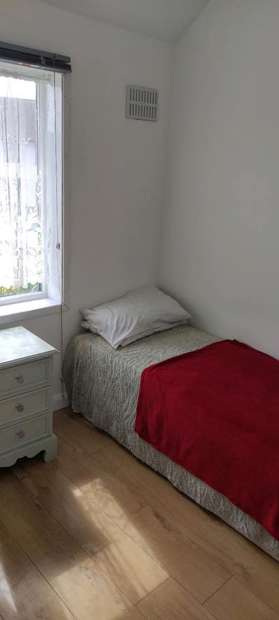 Single room for rent Main Photo