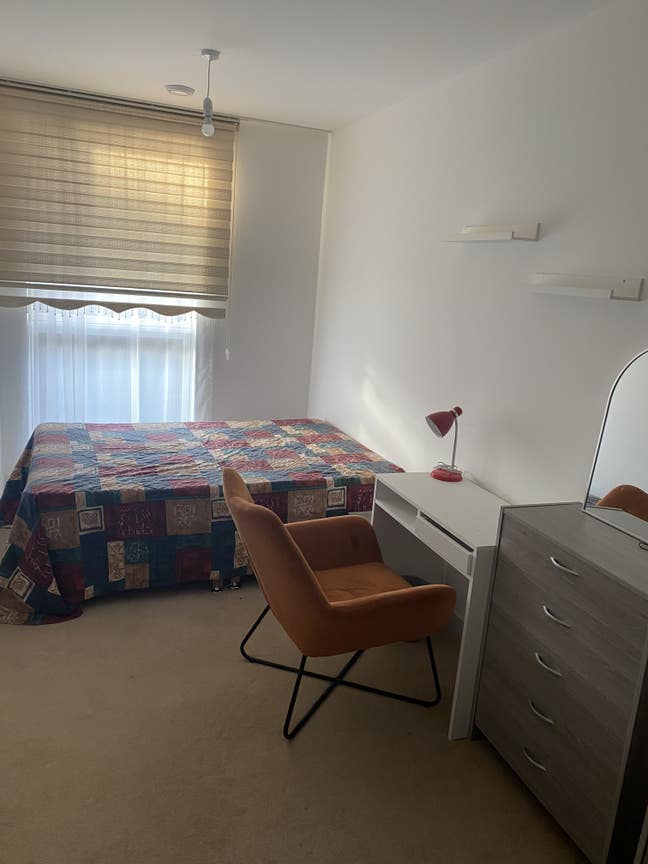 Double Room for rent, only for girl or women  Main Photo
