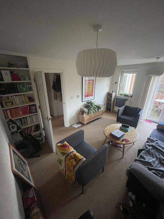 Room available in a cozy, sunny Stokey home Main Photo