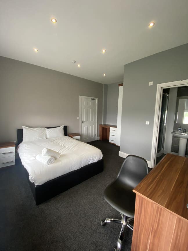 6 Bed All En-Suite Rooms Available Salford Main Photo